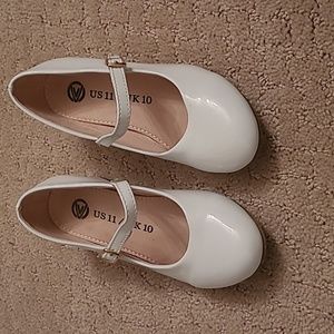 Girls white dress shoes